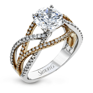 Engagement Ring in 18k Gold with Diamonds