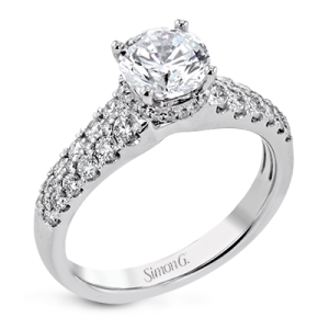 Engagement Ring in 18k Gold with Diamonds