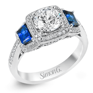 Engagement Ring in 18k Gold with Diamonds