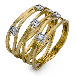 Right Hand Ring in 18k Gold with Diamonds
