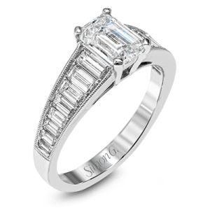 Engagement Ring in 18k Gold