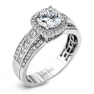 Engagement Ring in 18k Gold with Diamonds