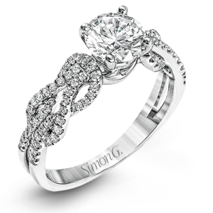 Engagement Ring in 18k Gold with Diamonds