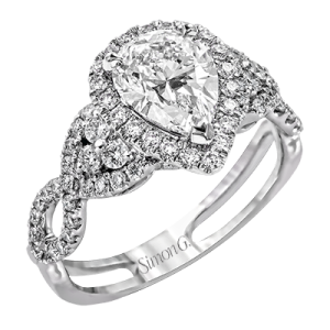 Engagement Ring in 18k Gold with Diamonds