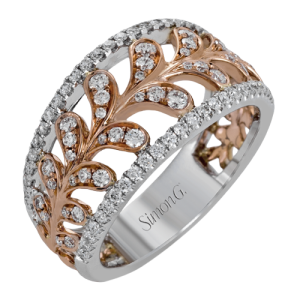 Right Hand Ring in 18k Gold with Diamonds