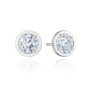 Round Diamond Stud Earring