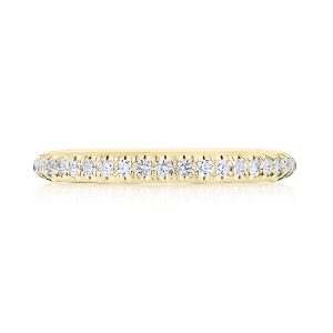 Single Row Pavé Wedding Band
